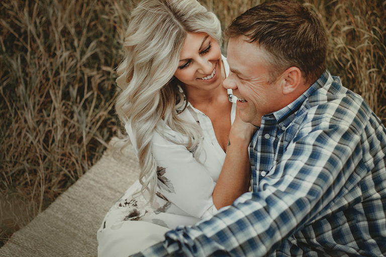 red deer engagement photographer,romantic fall engagement photos, fall photos, blonde fall photos, warm, field