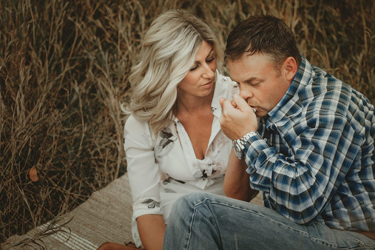 red deer engagement photographer,romantic fall engagement photos, fall photos, blonde fall photos, warm, field